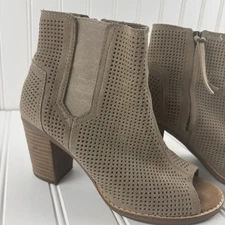 TOMS Majorca Peep Toe Booties SZ 5 Brown Suede Boho Block Heel Ankle Boot Sandal