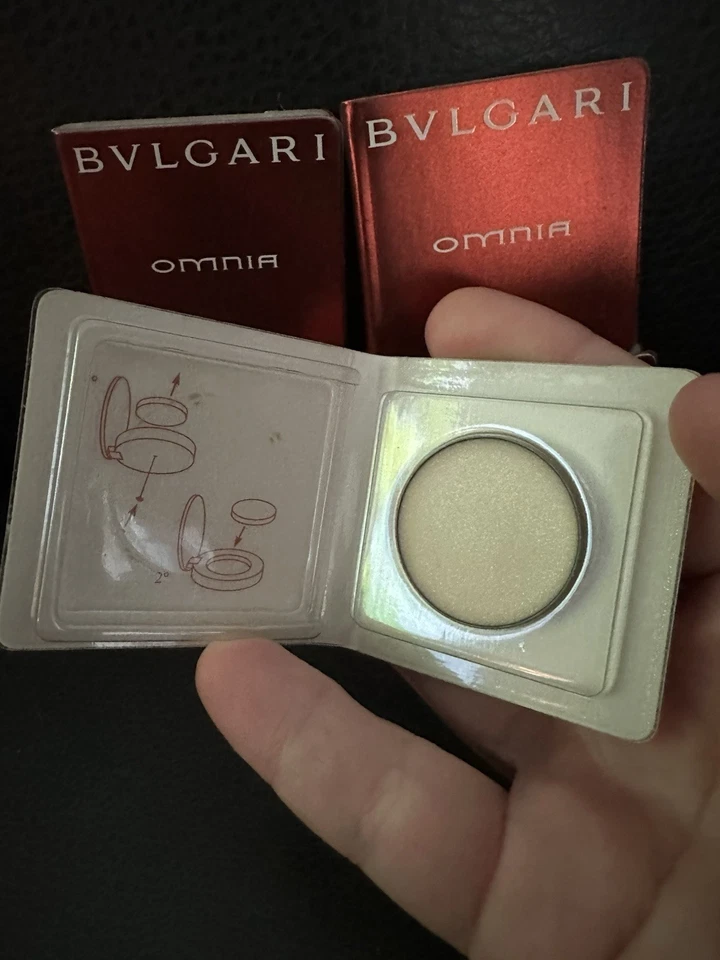 Pacote Omnia by Bvlgari perfume sólido recarregável 0,03 oz para mulheres - Imagem 3 de 3