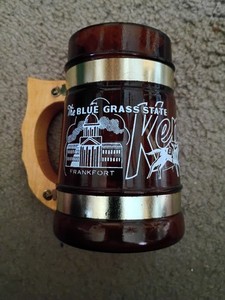 Vintage 1970s Kentucky Souvenir Amber Glass & Wood Handle Mug (HD19)