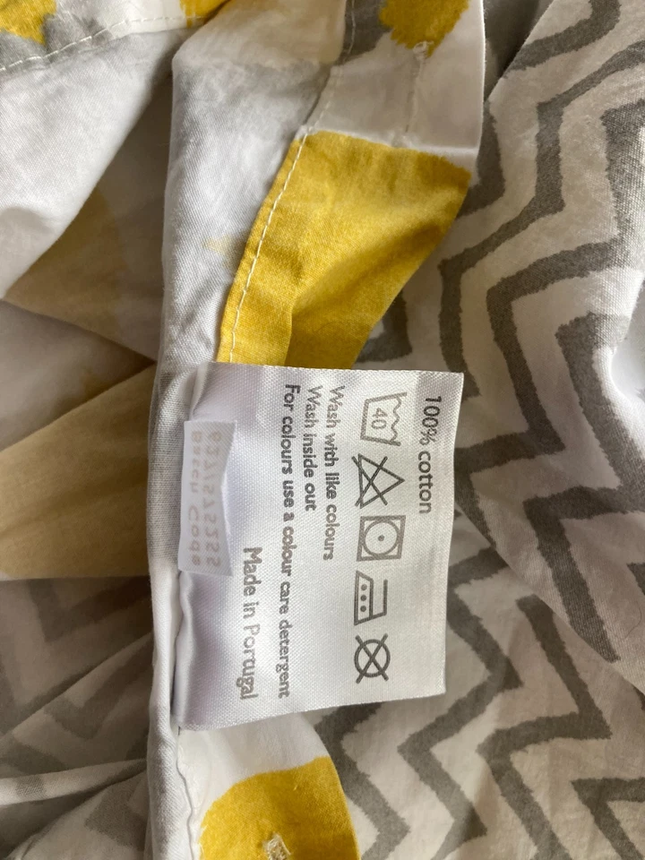 John Lewis Yellow & Grey Pattern Fabric Double Duvet Set with Pillow Cases - Image 4 of 4