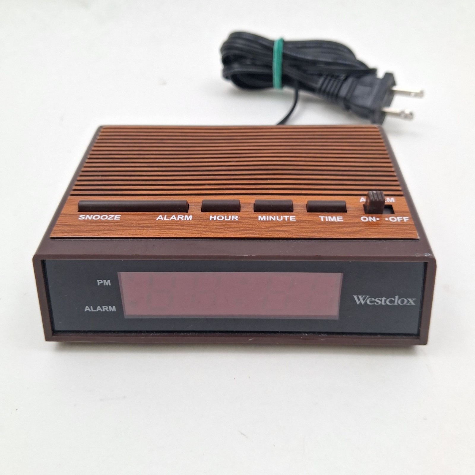 Westclox Brown Digital Alarm Clock LED Woodgrain 22690 Electric Snooze Retro