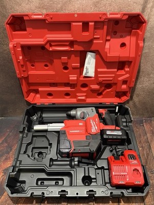 Milwaukee 2914-22DE SDS Plus Rotary Hammer + Hammervac Dedicated Dust Extractor