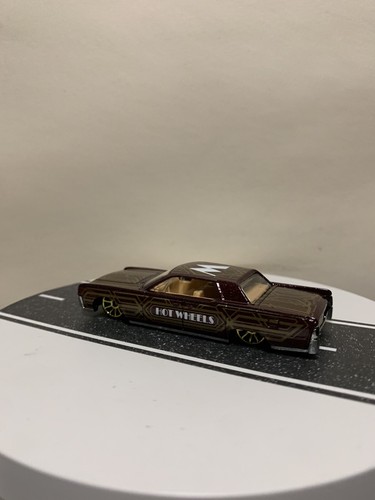 2017 Hot Wheels #15 HW Art Cars 2/10 '64 LINCOLN CONTINENTAL Maroon w/Gold 10sp - Picture 12 of 22