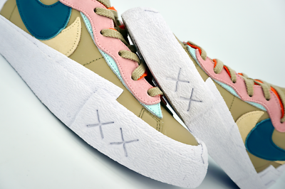 Nike Blazer Low sacai KAWS 