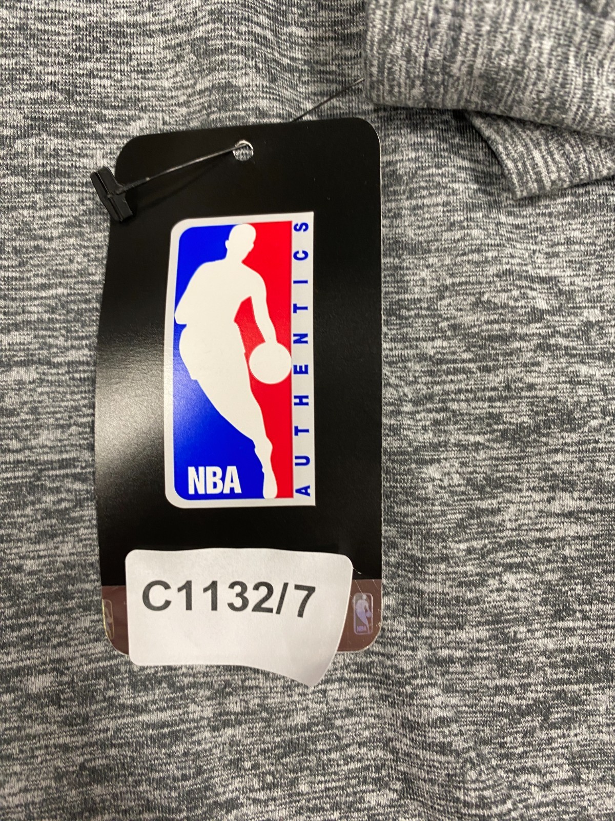 Nike New York Knicks 1/4 Zip Element Dri-FIT Gray Size XL Kids image 5
