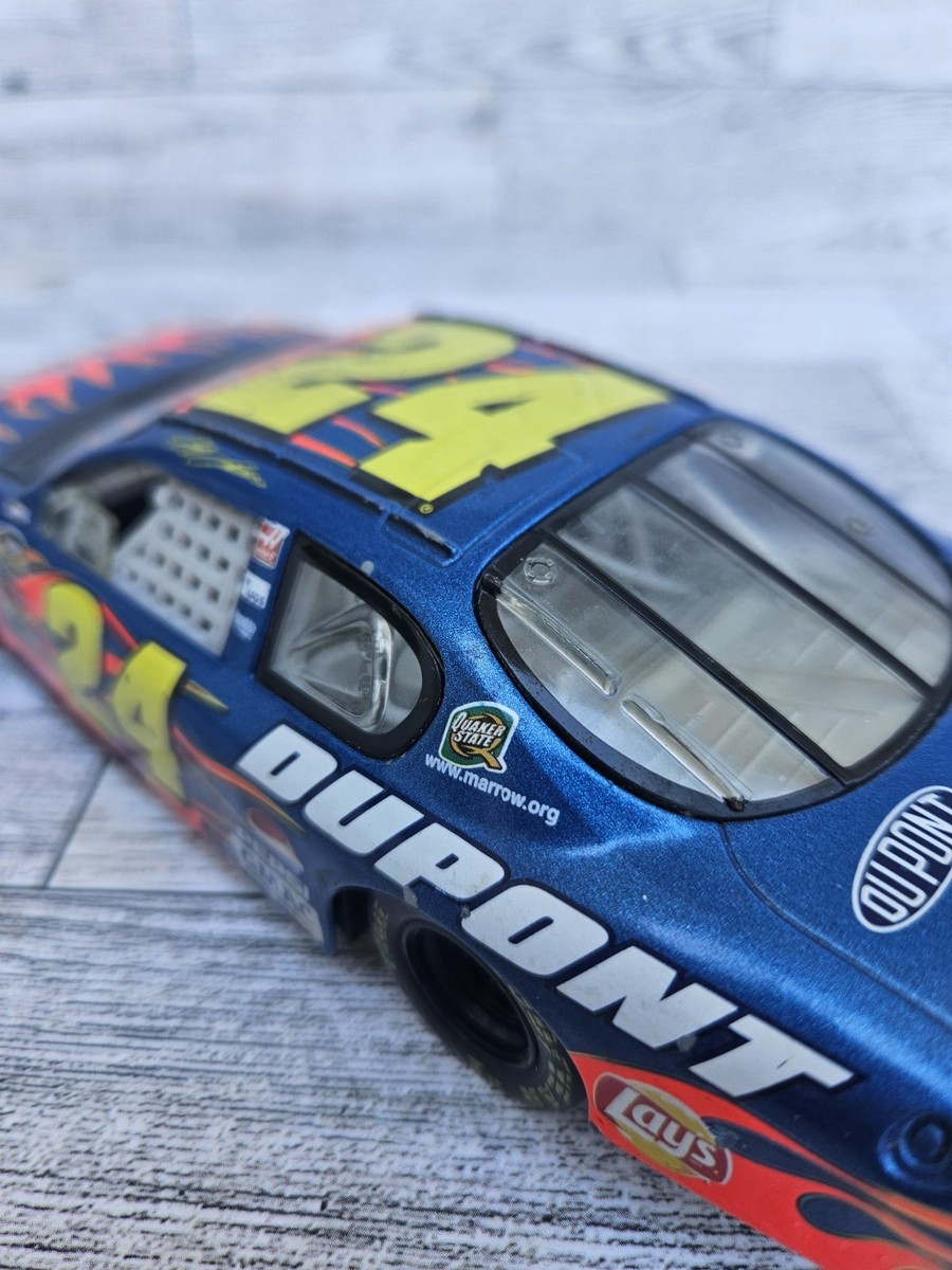 Action 1:18 Scale Diecast Jeff Gordon 2005 Monte Carlo #AC