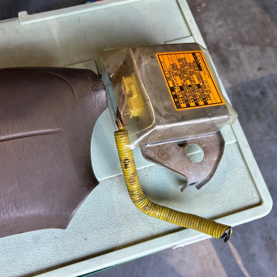 97 98 Toyota T100 Horn Pad Brown Complete - Image 4 of 4