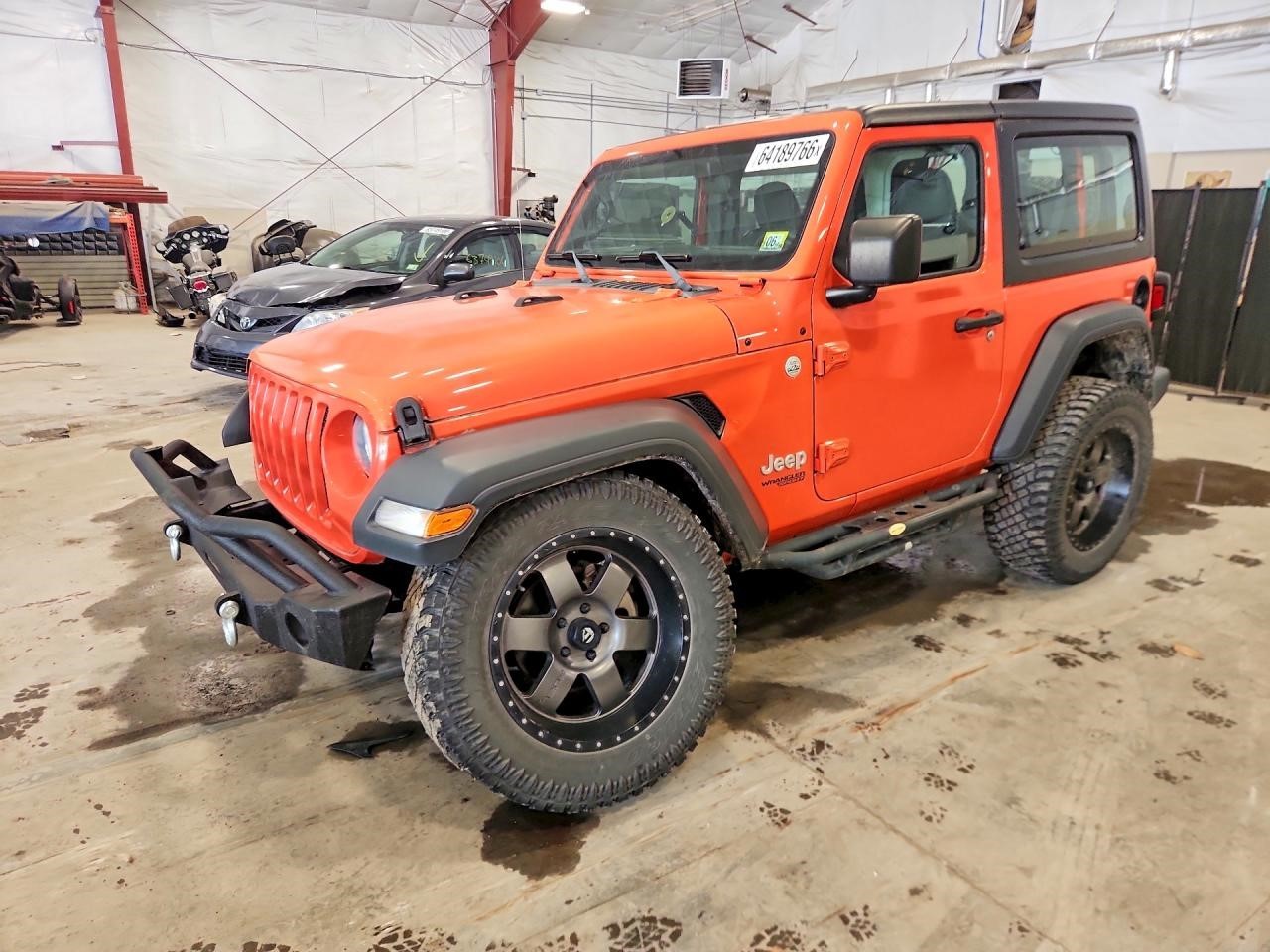 Used Hood fits: 2018 Jeep Wrangler VIN X 6th digit JL body flat center Grade A