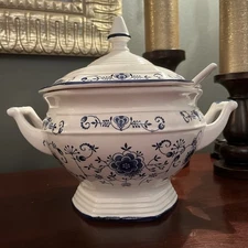 Ceramic Blue And White Toscany Onion Dome Soup Tureen With Lid And Ladle