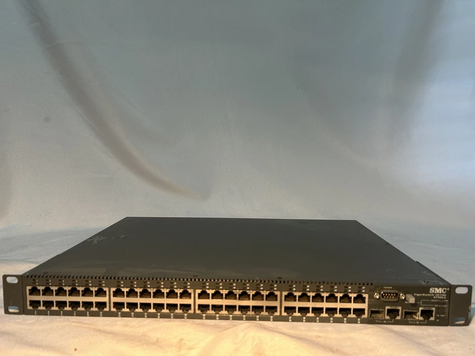 SMC SMC6750L2 TigerSwitch 48-Port Managed Ethernet Switch Powers On - Image 2 of 4