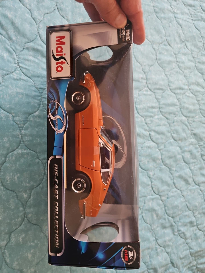 Maisto 1/18 Scale Model Car 46629A - 1971 Datsun 240Z - Orange New In Box Sealed - Image 4 of 4