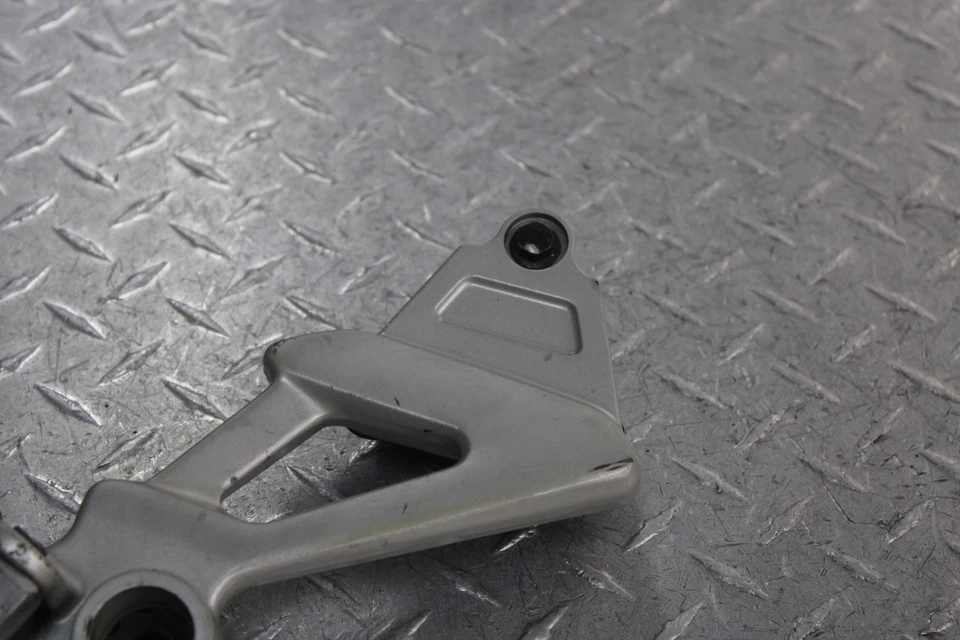 Kawasaki Ninja ZX11 ZX1100D 1993 clavija trasera derecha pasajero 35011-1636-VZ Foto 3 de 4