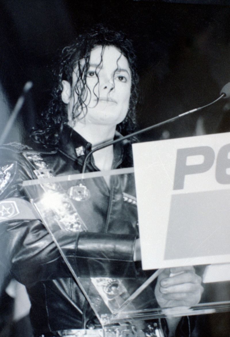 Lot of (6) MICHAEL JACKSON Live Candid Duplicate 35mm Photo