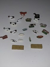 LIFELIKE HO TRAIN FARM ANIMALS 22 Piece LOT OF GERMAN PLASTIC FIGURES