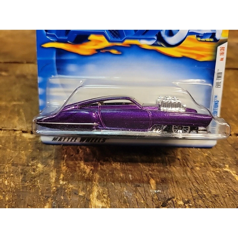 Vintage 2001 Hot Wheels #028 - 2001 First Editions 16/36 - Evil Twin - Image 2 of 3