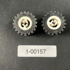 LOT 2 PIECE LEGO TECHNIC ENSEMBLE ROUE + PNEU AXLE 24MM X 8 MM 3482C01