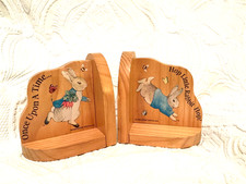 BEATRIX POTTER WOODEN PETER RABBIT BOOKENDS NICE CONDITION 