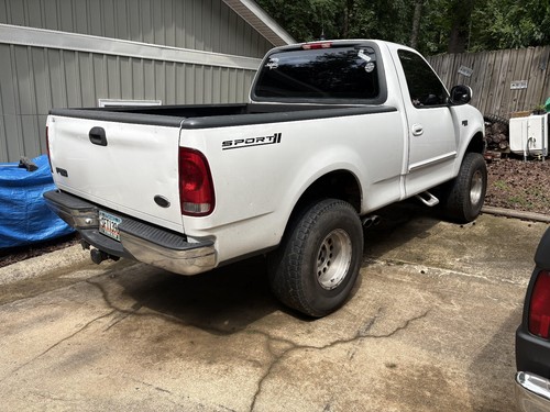 1999 Ford F-150 XLT