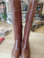 Clarks Women's Brown Leather Boots Size 7 Brand New Never Worn No Box