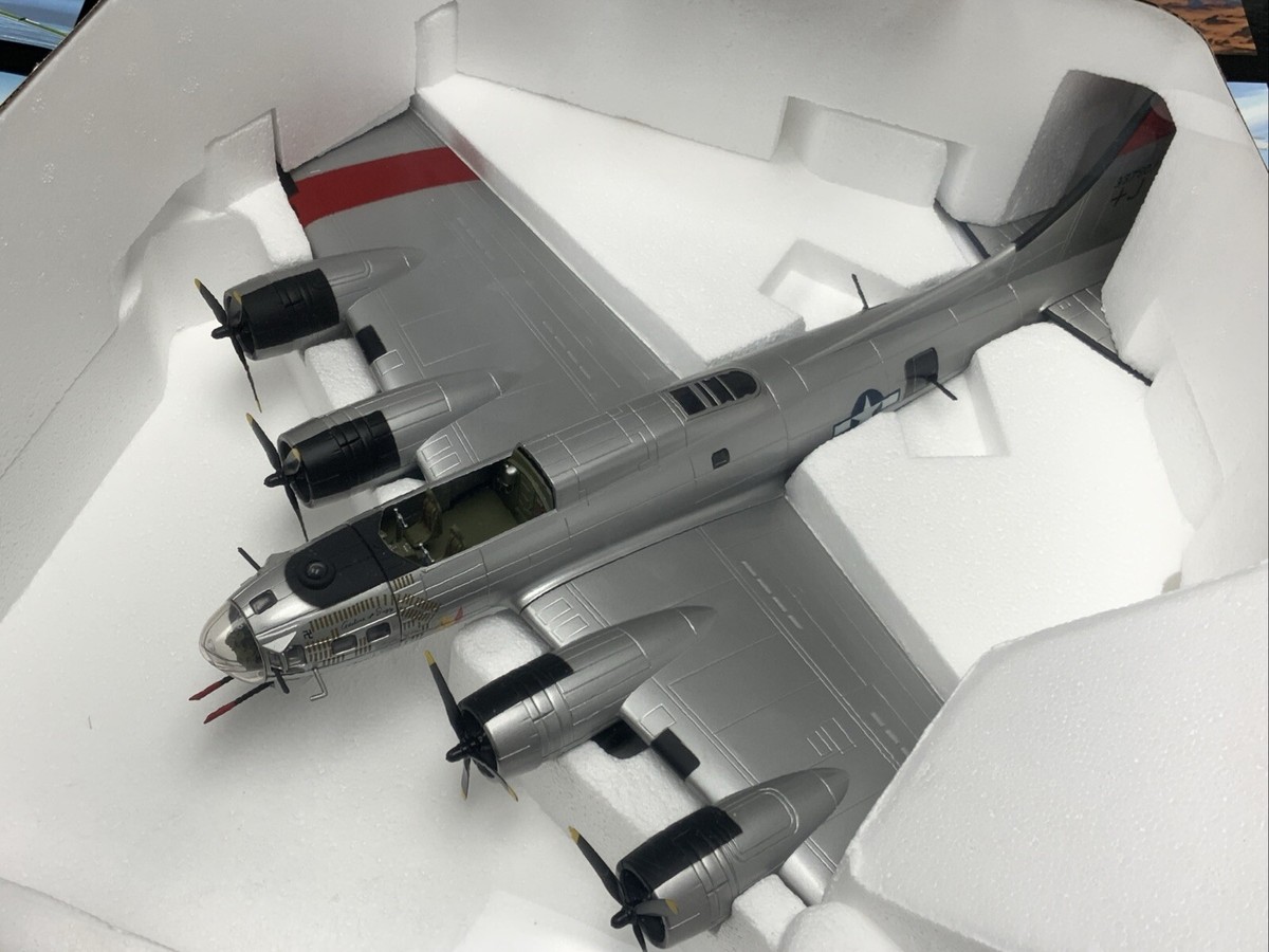 VERY RARE 1/48 FRANKLIN MINT ARMOUR BOEING B-17G FLYING FORTRESS