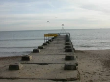Photo 6x4 Bournemouth, groyne 18 SZ1090 contains few structures: 2 groyne c2009