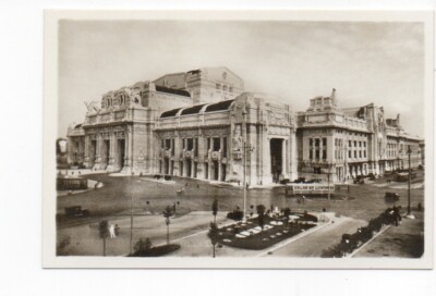 Original Photograph   1935 - The Station - Milano Italy