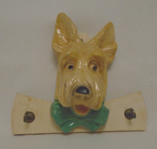 VINTAGE WOOD RESIN YELLOW BOW TIE DOG HEAD RACK WITH HOOKS HANGERS 4 1/4" X4 3/4