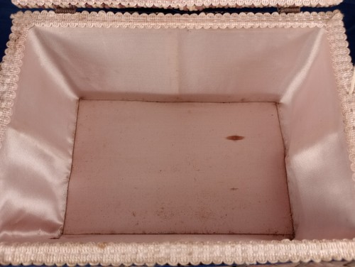 Vintage Wicker Rattan Handled Sewing Box Basket Satin Lining and Tray - Picture 4 of 4