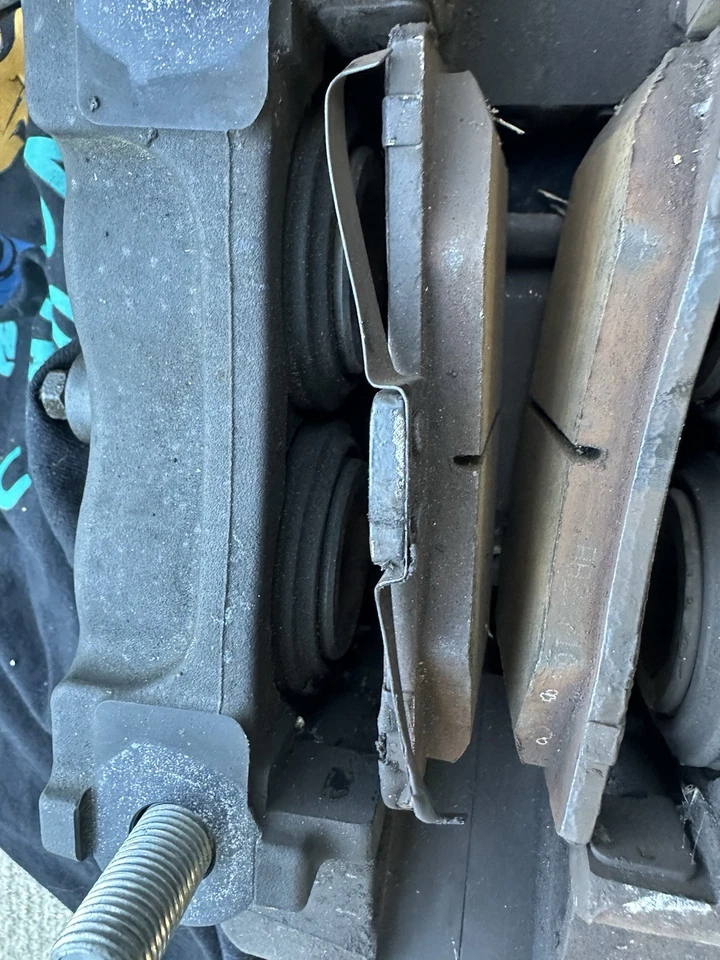 Juego de pinzas de freno delanteras base izquierda y derecha originales Acura TL 2004-2008 Foto 4 de 4