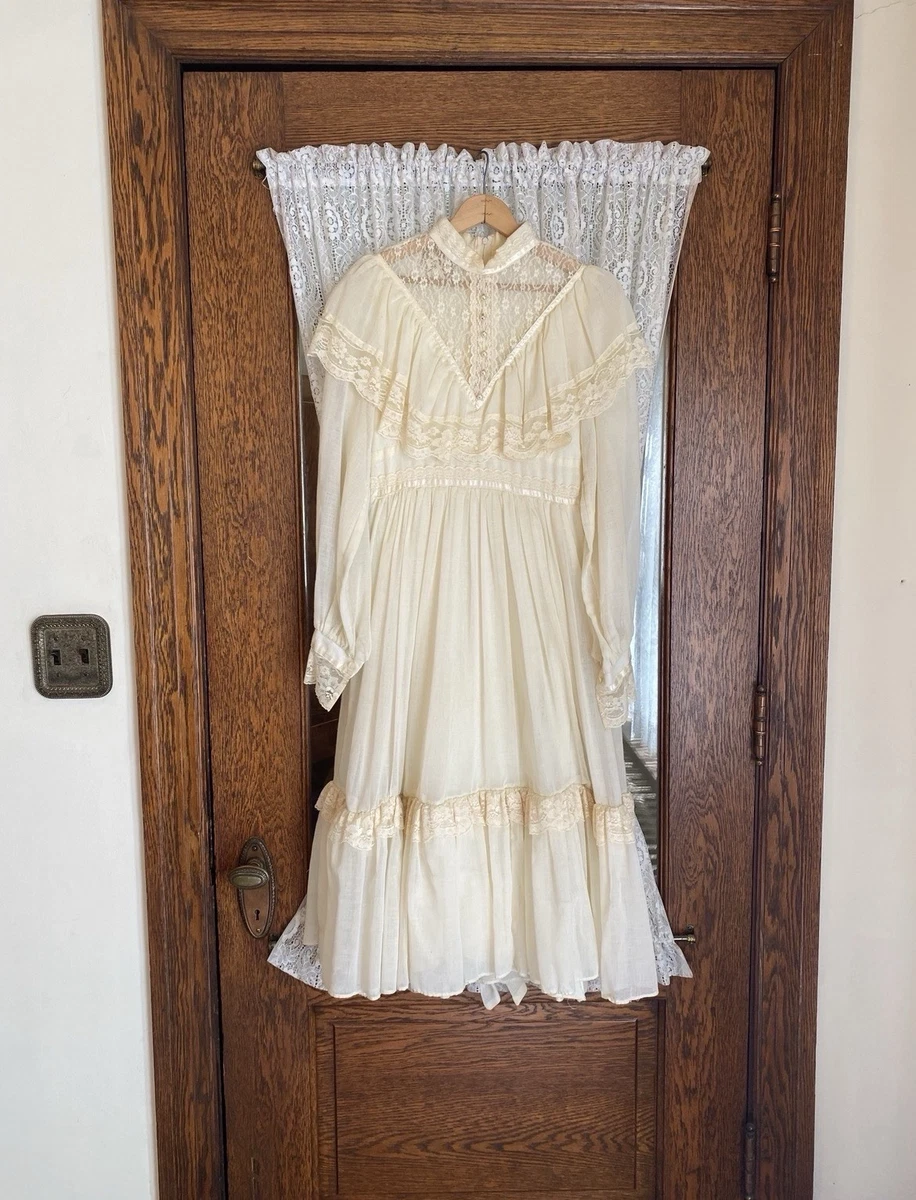 lightweight beach wedding dresses Amazon.com: Long Sleeve Beach Wedding Dresses for Brides Chiffon Prom Dress  Lace Boho Bridal Gowns Black Customized : Clothing, Shoes & Jewelry