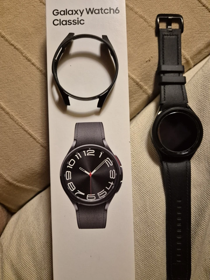 Samsung Galaxy Watch6 Classic, foto 3 di 3