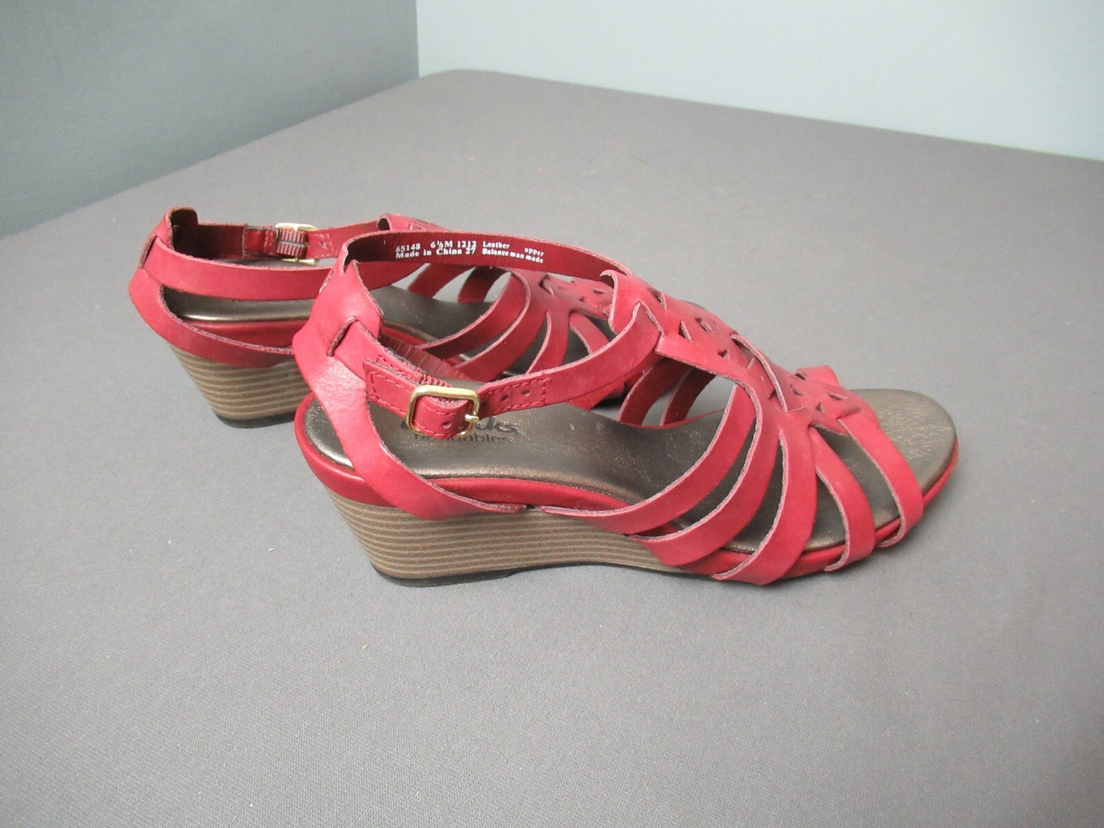 Women's Clarks Bendables Sandals Toe & Heel Open Sz 6 1/2M Maroon