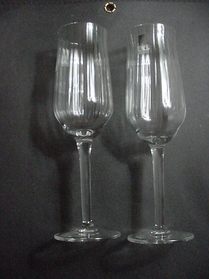 2 Luigi Bormioli Light and Music Champagne Wine Toasting Flutes Glasses Stems