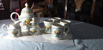 Villeroy & Boch 'Körbe' unbenutzt; Deckel-T/Topf; Zucker, Kanne, & 4 Tassen; ''Geschenkset''