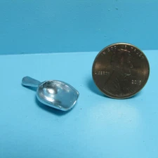 Dollhouse Miniature Metal Kitchen Scoop MUL56
