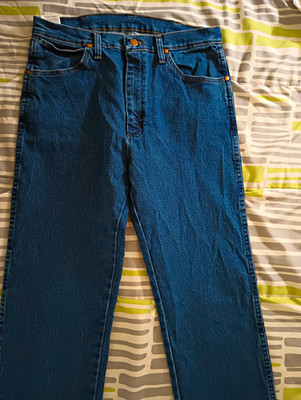 Wrangler Active Flex Men s Blue Dark Wash Denim Straight Jeans Original Fit