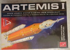 AMT 1423 1/200 NASA Artemis 1 Rocket w/Launch System and Crew Kit New,Sealed
