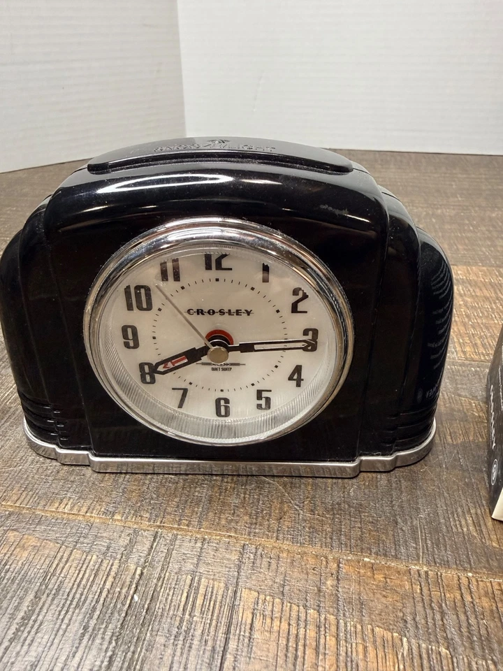Reloj despertador Crosley Art Deco nuevo Foto 2 de 4