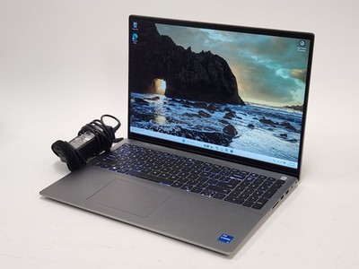 Dell Vostro 5620 Laptop Intel Core i5-1240P 1.7GHz 8GB RAM 256GB SSD W11P + AC
