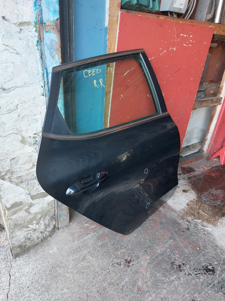 Kia Ceed Mk2 JD Hatchback 2012-2018 Rear Driver Side Complete Door MET BLACK #1K - Image 2 of 4