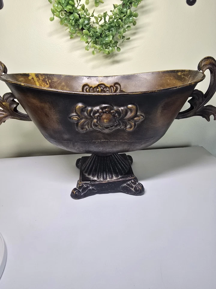 VINTAGE STAINED/TARNISHED METAL BOWL WITH CAST IRON BASE - VERY HEAVY Ornate - Image 4 of 4