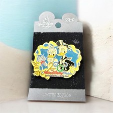 WDW 2000 Wedding Series Donald Daisy Duck NWT LE 7500 Pin