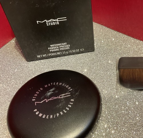 New MAC *DARK* Studio Waterweight Powder/Pressed ~ Discontinued - Picture 3 of 10