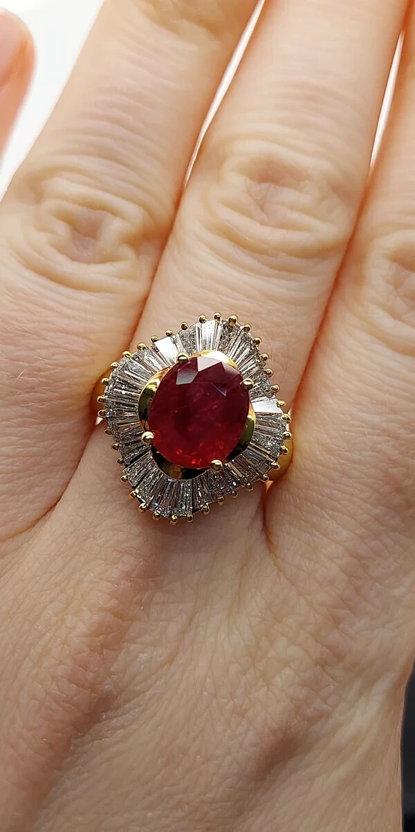 3.12 CARAT RED RUBY DIAMOND RING - image 1