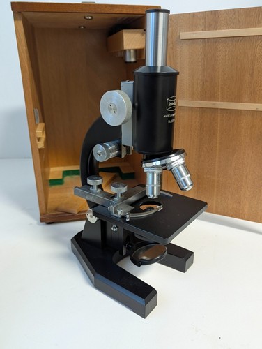 Vintage German Rhein-Optik Microscope w/ Wood Case & Accessories - Picture 4 of 18