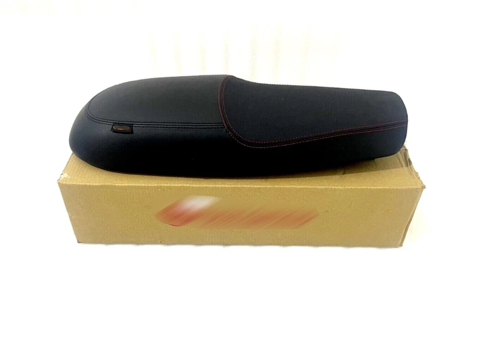 Asiento doble con capucha negra para Royal Enfield Continental GT 650-"Premium Touring Foto 2 de 4