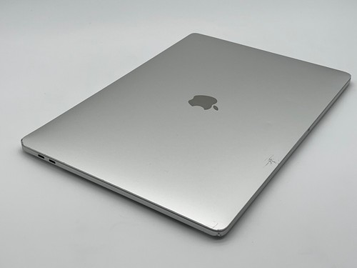 15" MacBook Pro 2019 2.3GHz i9 16GB 512GB 560X Sequoia Silver + Warranty + Good - Afbeelding 6 van 14