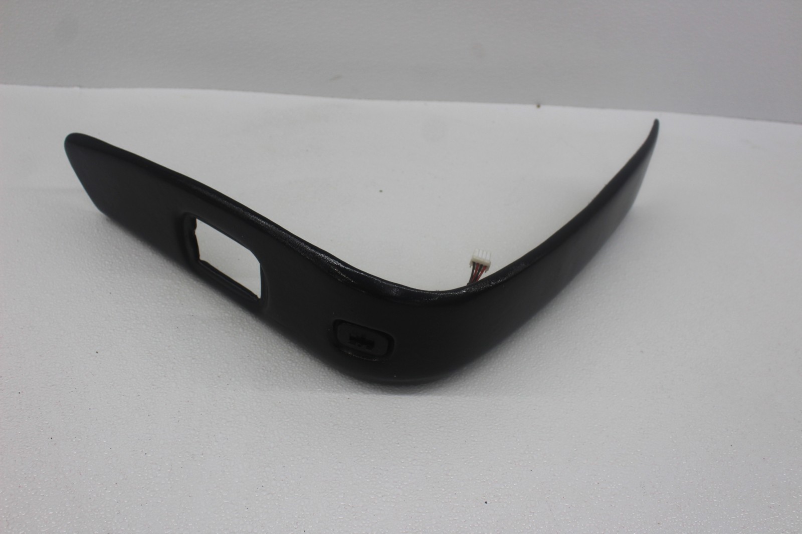 99-01 FERRARI 456 M LOWER PASSENGER SIDE SEAT PANEL COVER TRIM