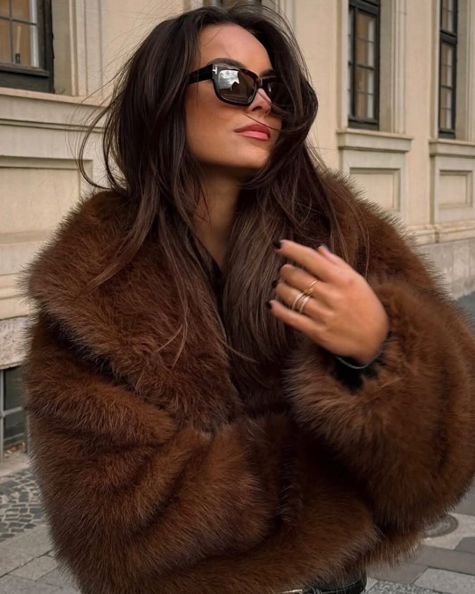 【ZARA】S : フェイクファーショートコート● ブラウン 6318/021 FAUX FUR SHORT COAT - Brown | ZARA United States