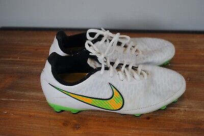 Nike Magista Soccer Cleats Youth 5.5Y White And Green Nike Magista Soccer Cleats Youth 5.5Y White And Green